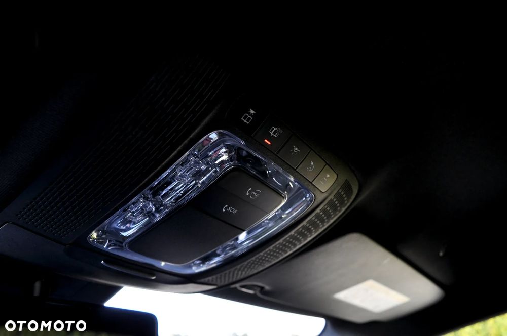 Mercedes-Benz Klasa A 180 7G-DCT Edition AMG Line - 34