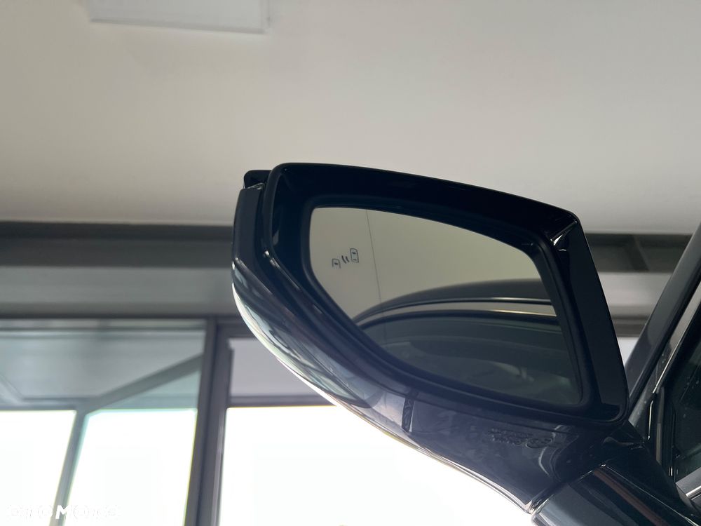 Lexus ES 300h Business Edition + - 11