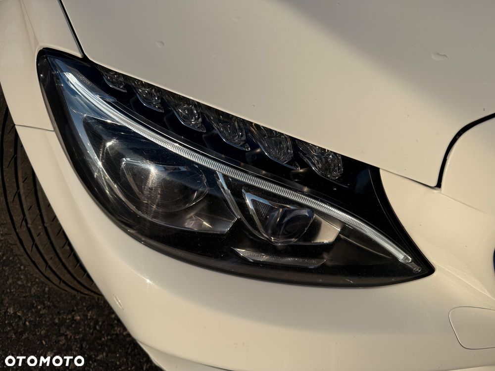 Mercedes-Benz Klasa C 200 4-Matic 9G-TRONIC - 14