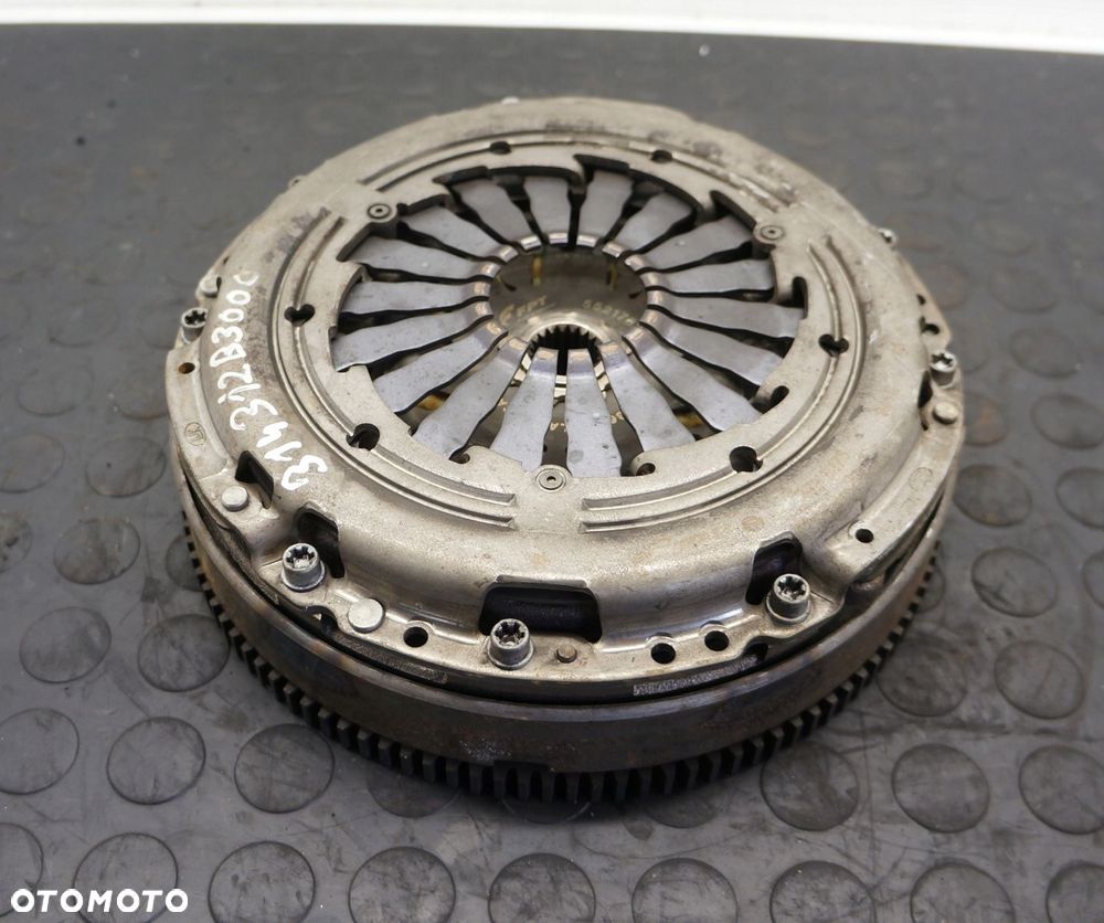 SPRZĘGŁO KOŁO DWUMASOWE FIAT 500 ALFA ROMEO MITO 1.4 T-JET 55217624 - 8