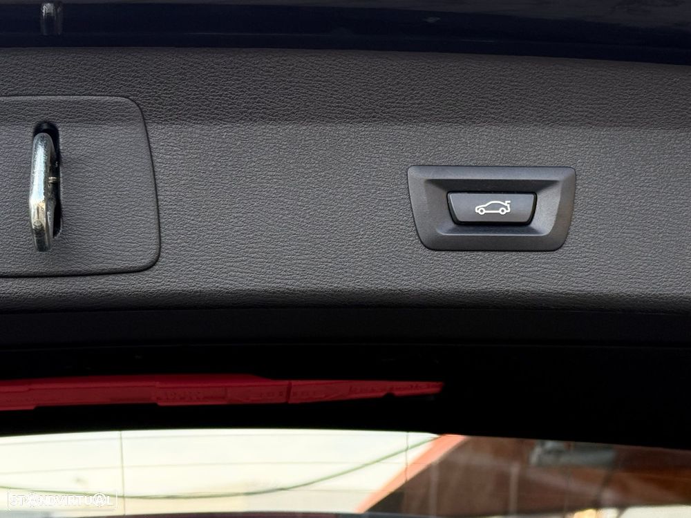 BMW X1 16 d sDrive Auto Line Sport - 23