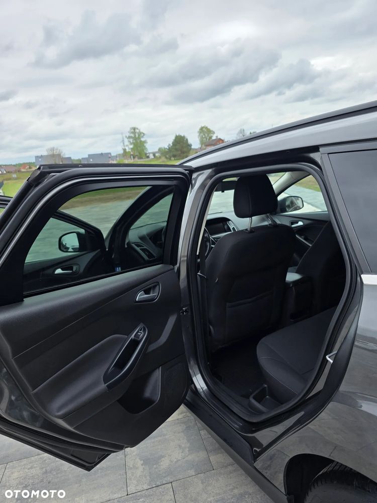 Ford Focus 1.0 EcoBoost Titanium - 26