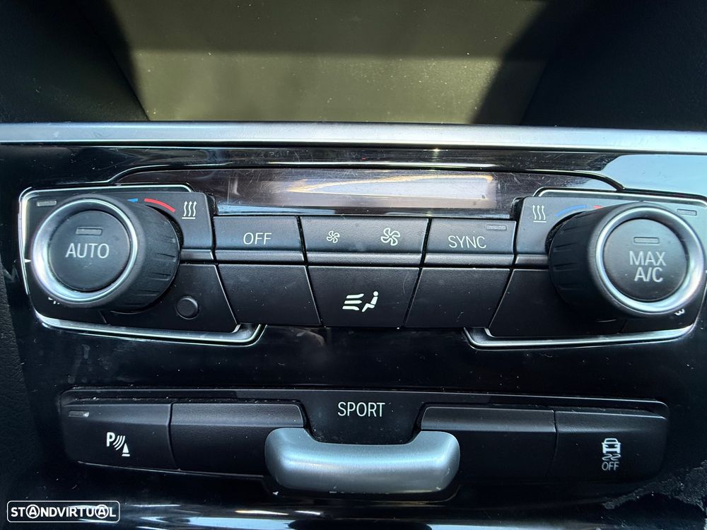 BMW 216 Active Tourer d Luxury Line - 16