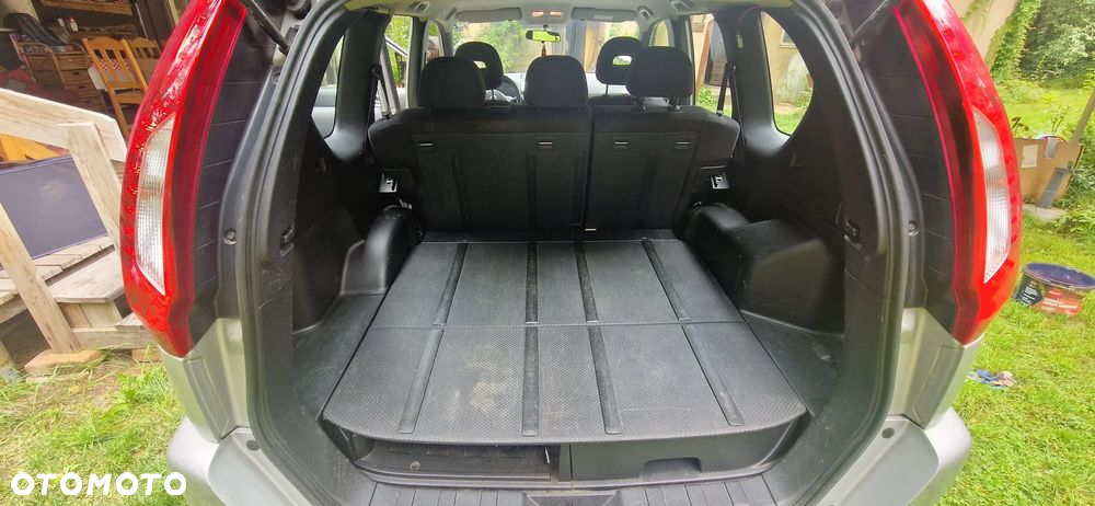 Nissan X-Trail 2.0 dCi SE - 9