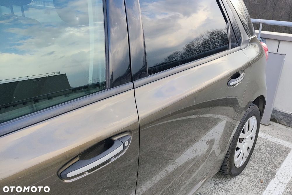 Citroën C4 Picasso 1.6 e-HDi Attraction - 17