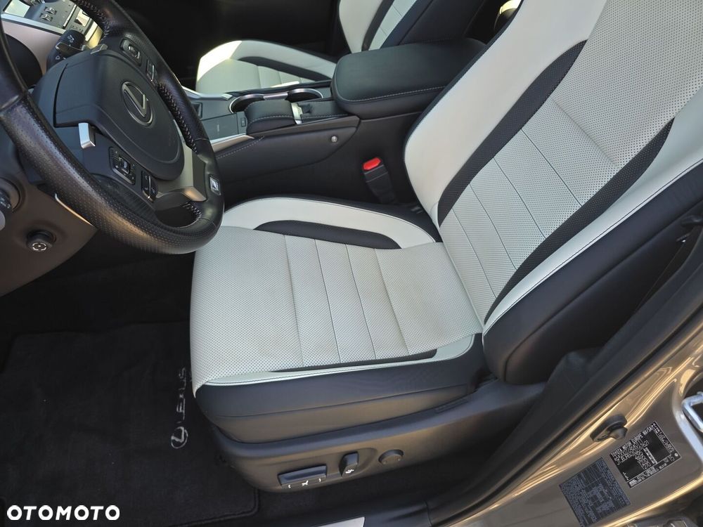 Lexus NX 300h F Sport Edition AWD - 12