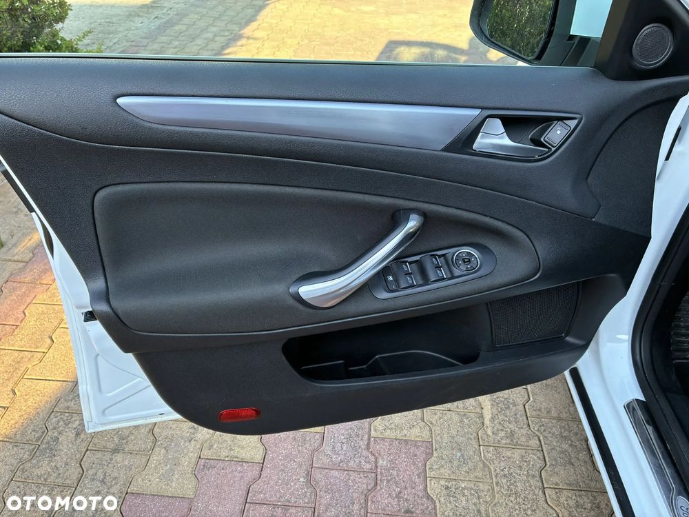Ford Mondeo 2.0 TDCi Titanium - 18
