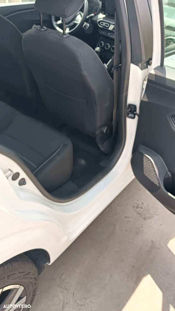 Dacia Logan ECO-G 100 MT6 Prestige+ - 12