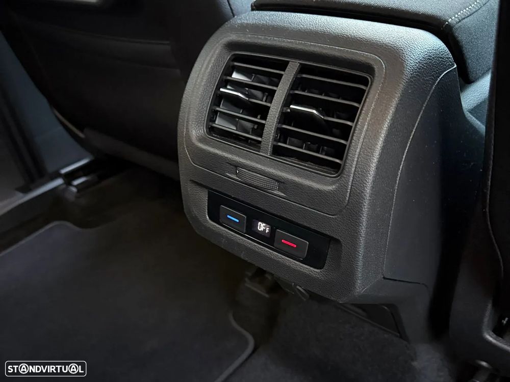 VW Touran 2.0 TDI Confortline - 27