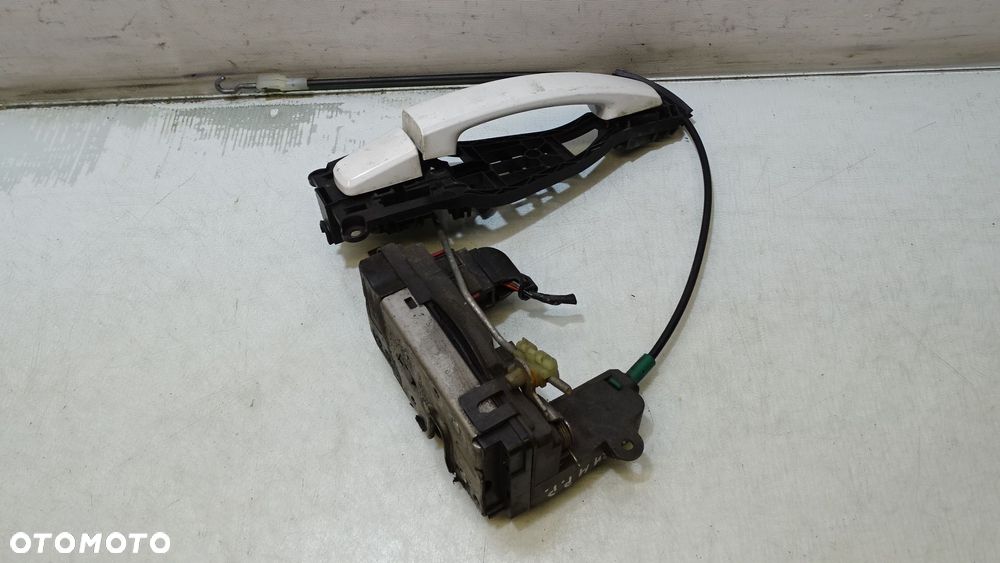 ZAMEK KLAMKA PRAWY PRZÓD DRZWI OPEL ASTRA H 1.3CDTI 13210749 - 1