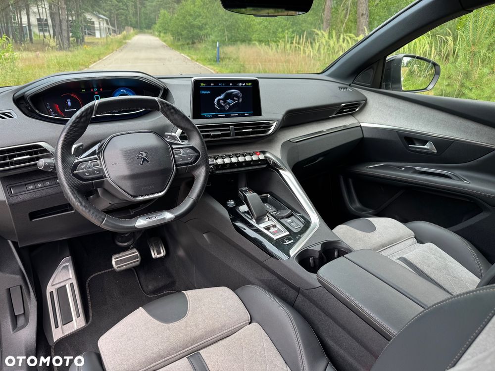 Peugeot 3008 1.6 PureTech Hybrid4 PHEV Allure Pack S&S EAT8 - 7
