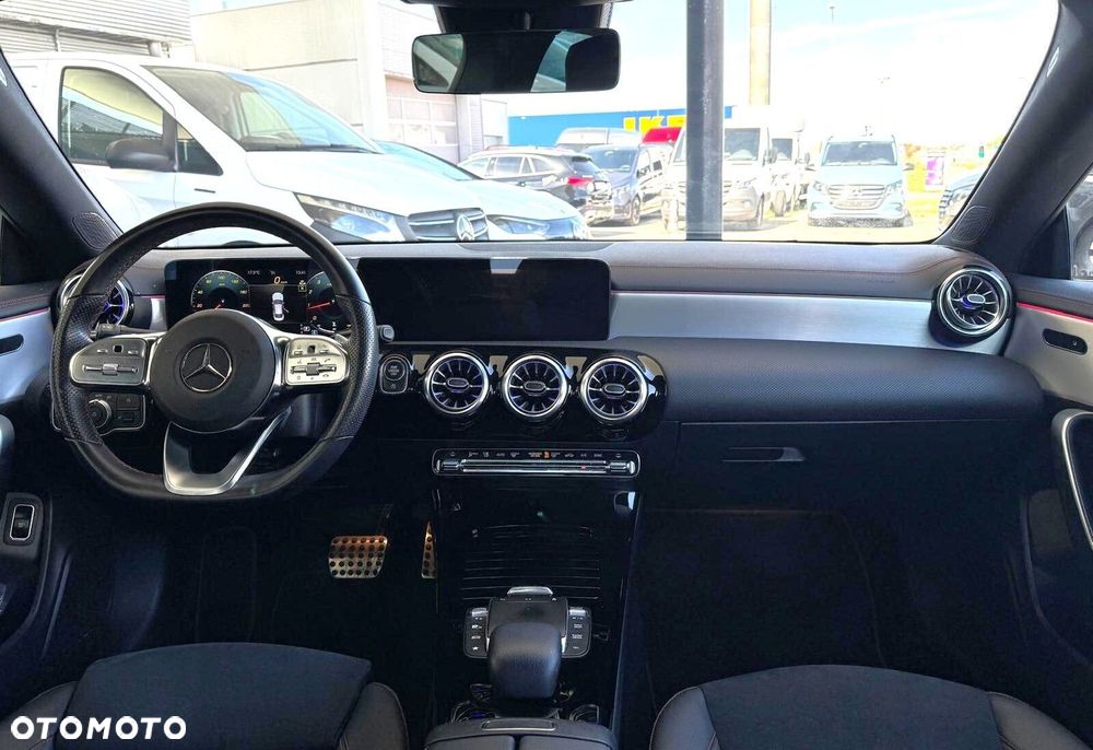 Mercedes-Benz CLA 180 mHEV AMG Line 7G-DCT - 11