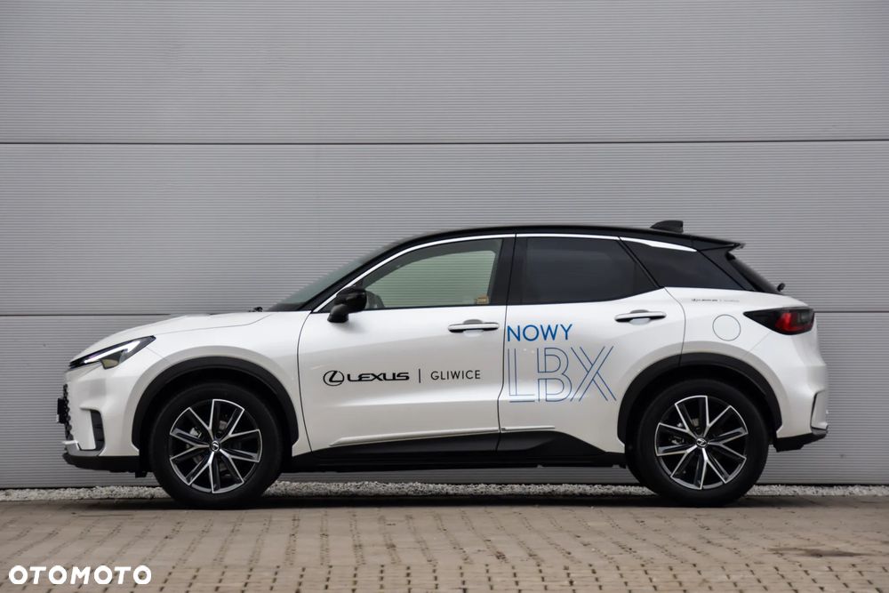 Lexus LBX 1.5 Hybrid Emotion - 8