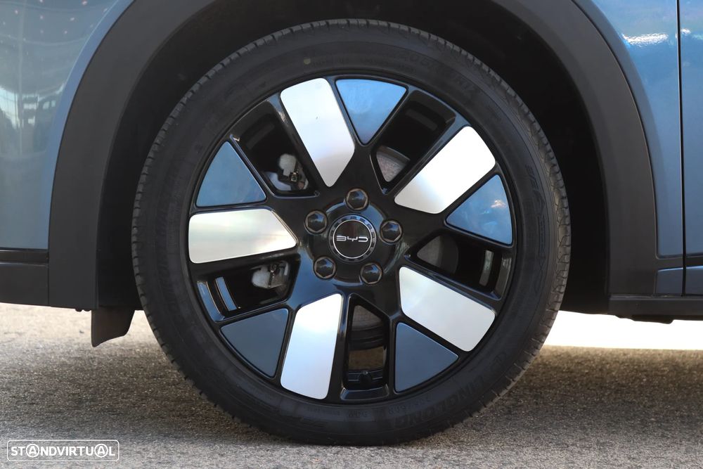 BYD Dolphin 60.4 kWh Design - 28