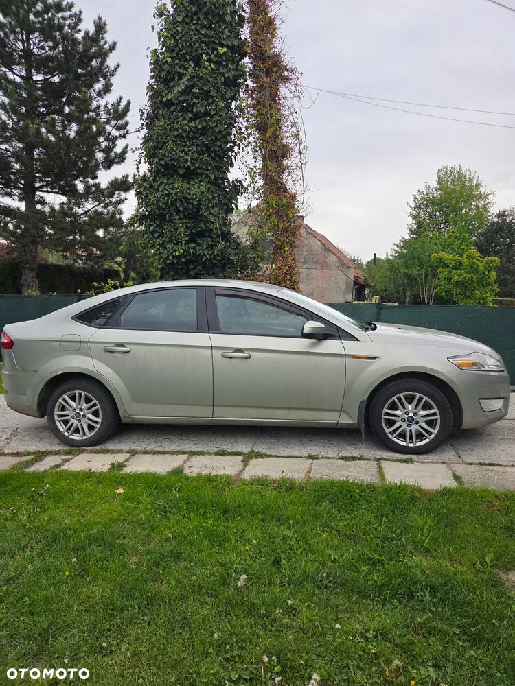 Ford Mondeo 1.8 TDCi Ambiente - 2