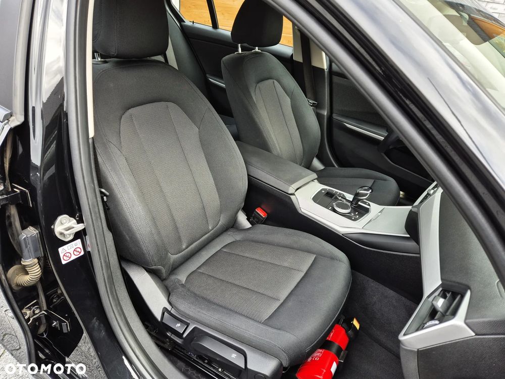 BMW Seria 3 320i Advantage - 18