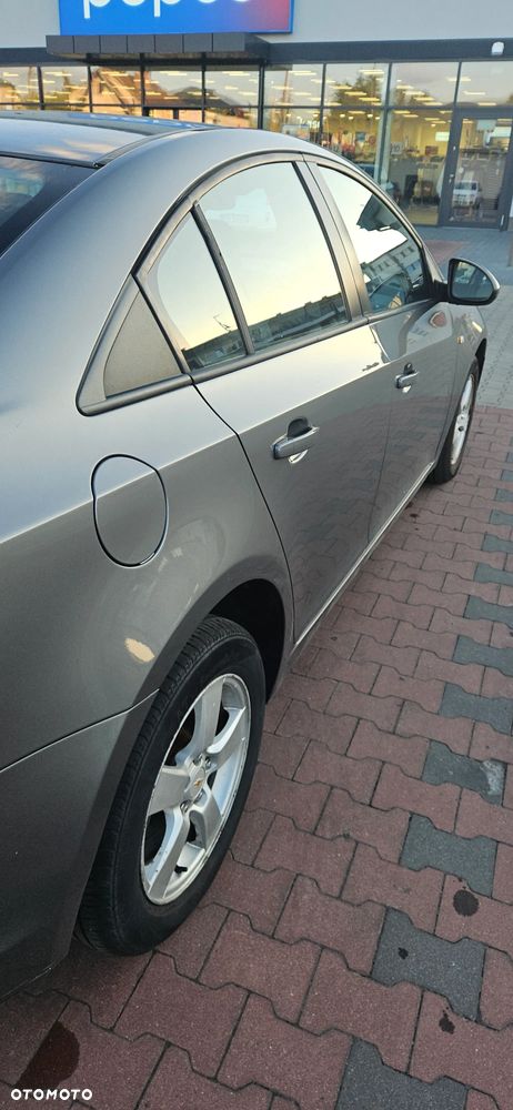Chevrolet Cruze - 4