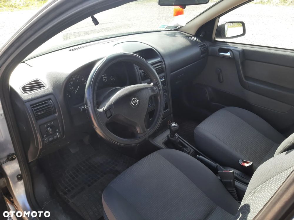 Opel Astra - 8