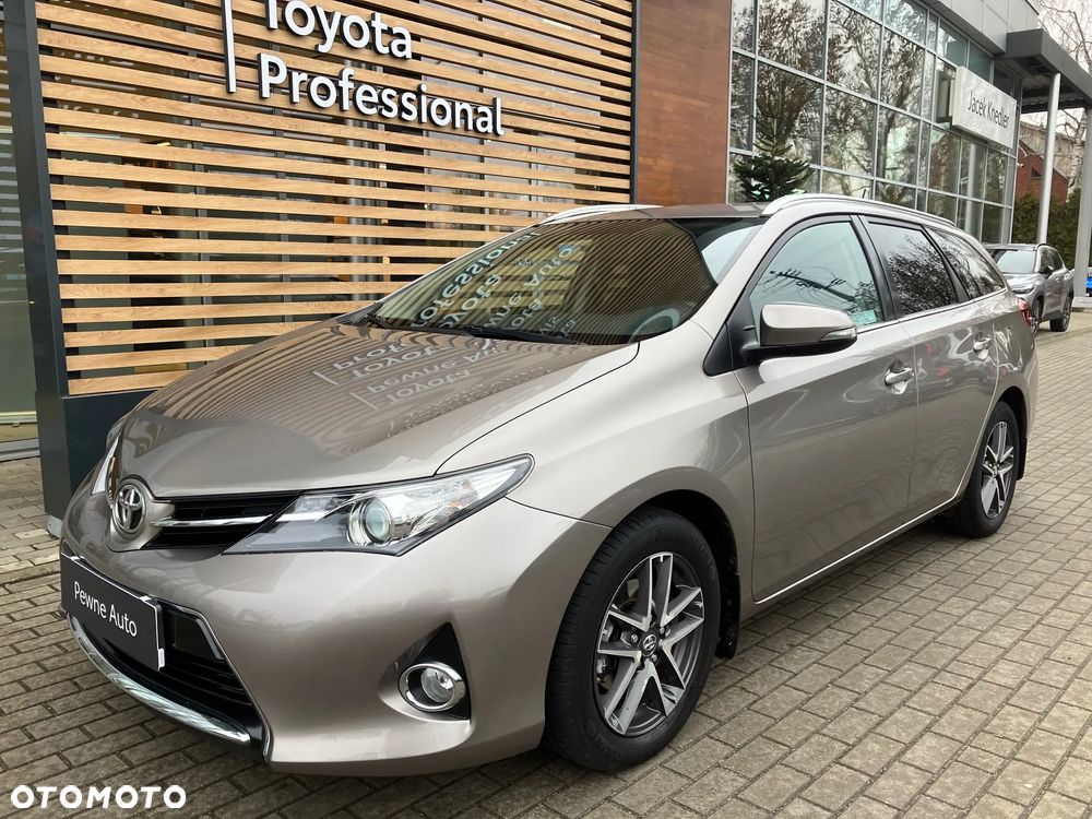 Toyota Auris 1.6 Premium - 2