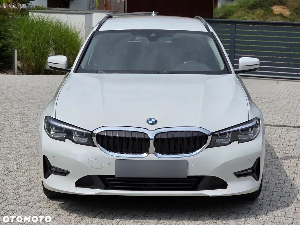 BMW Seria 3 318i M Sport sport - 16
