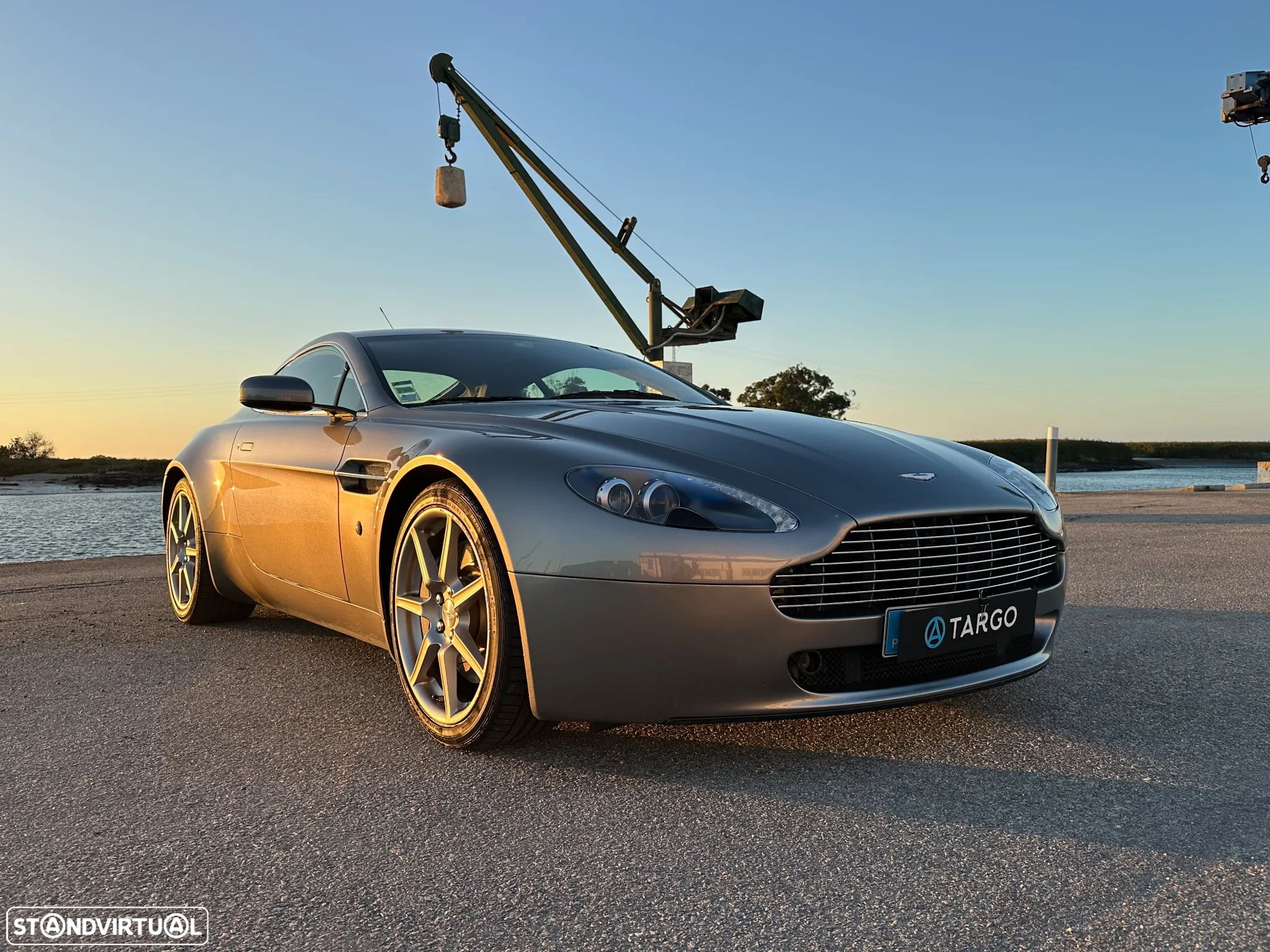 Aston Martin Vantage Coupe V8 - 42