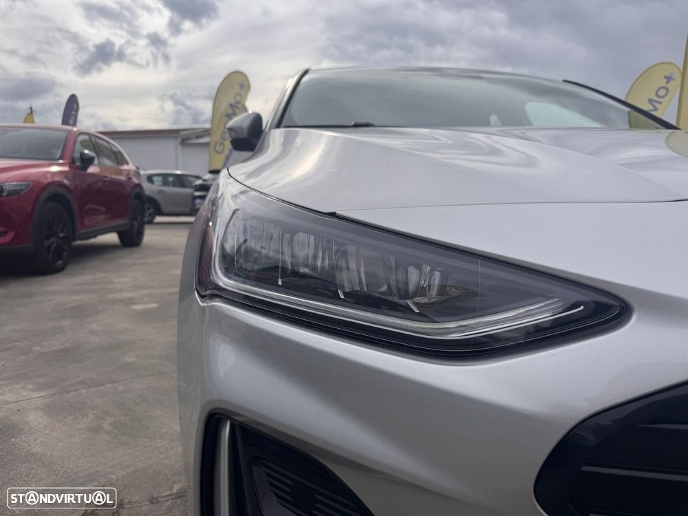 Ford Focus 1.0 EcoBoost MHEV ST-Line - 11