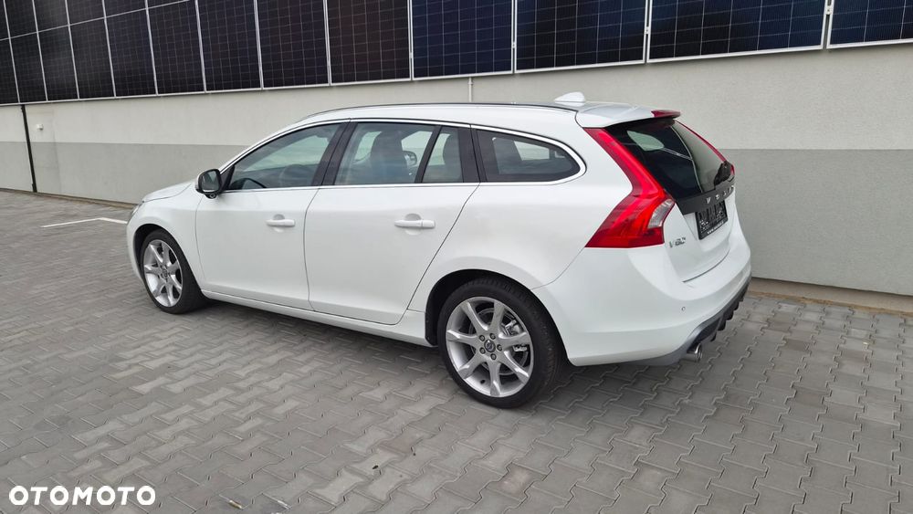 Volvo V60 D5 AWD Geartronic Summum - 7