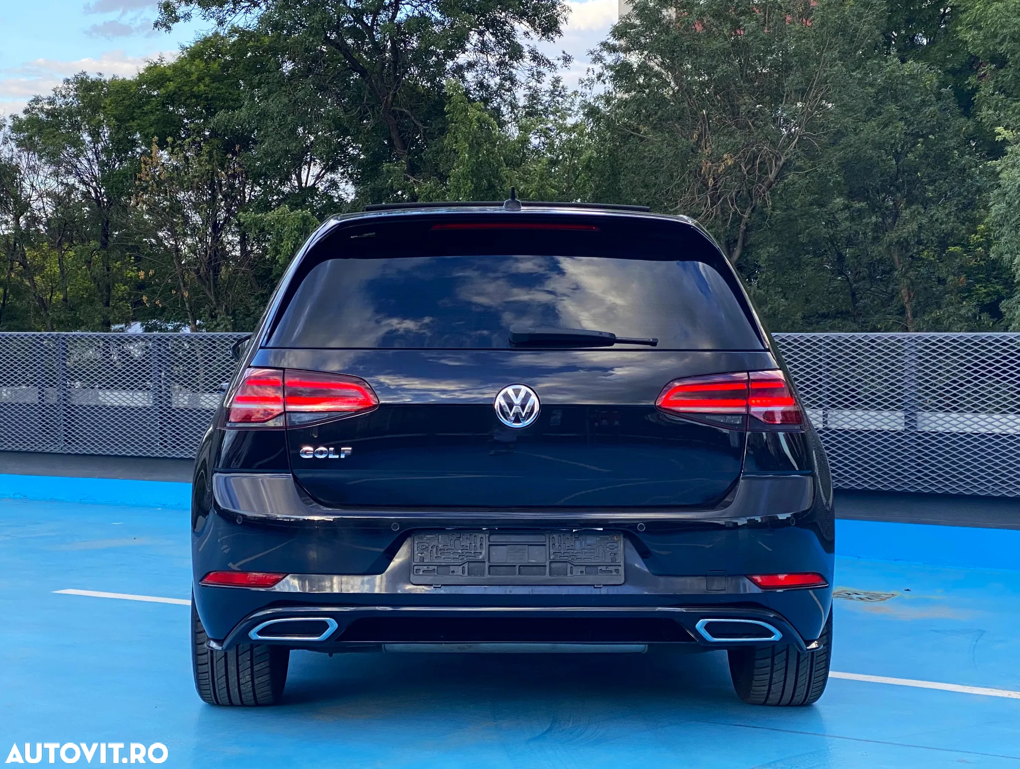Volkswagen Golf 1.5 eTSI OPF DSG R-Line - 22