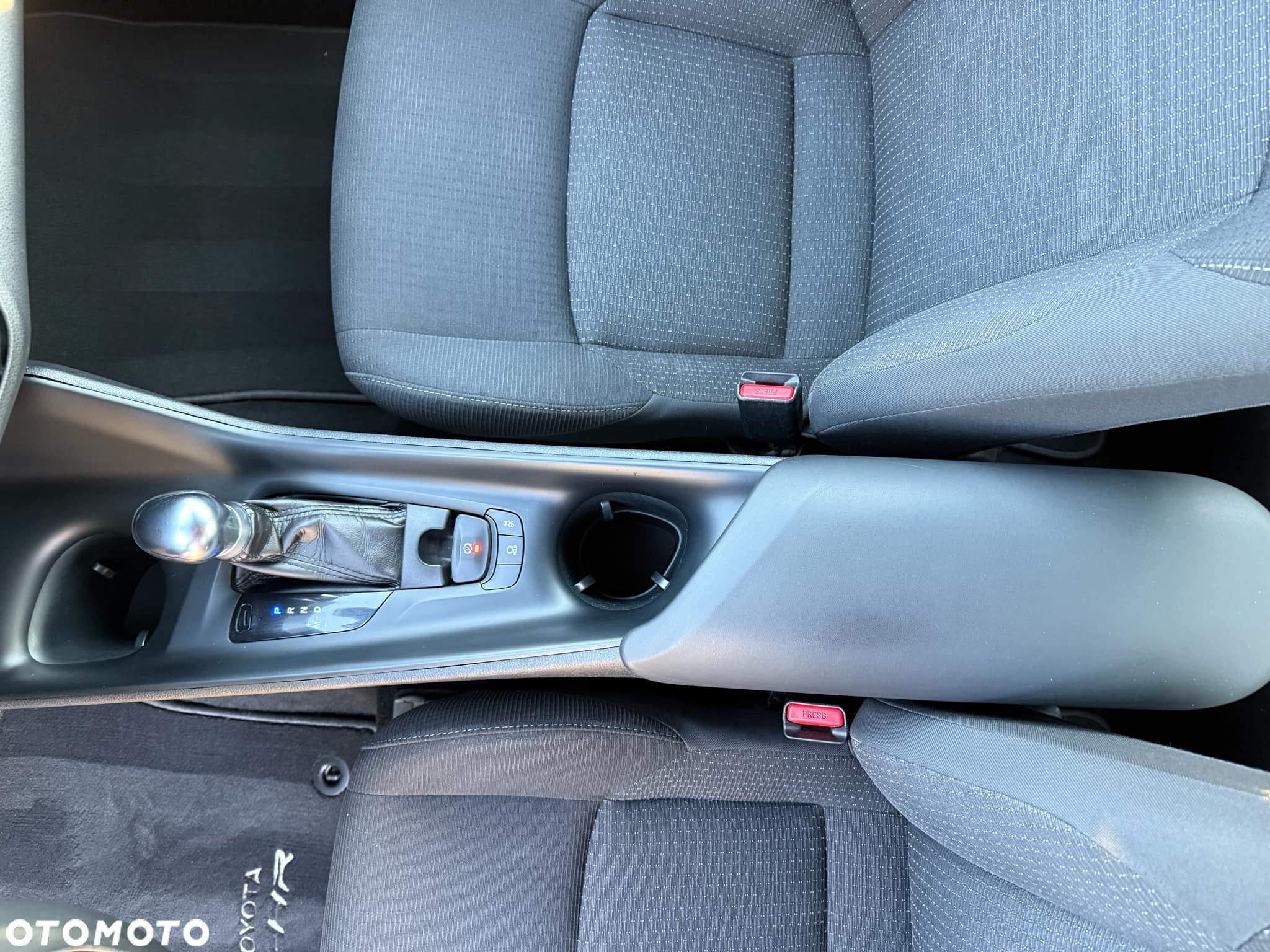 Toyota C-HR - 21