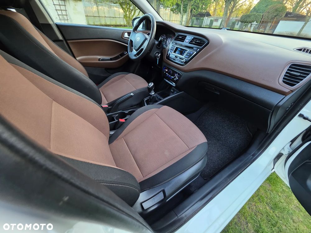 Hyundai i20 1.1 CRDi Classic + - 12