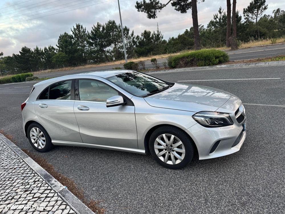 Mercedes-Benz A 200 - 4