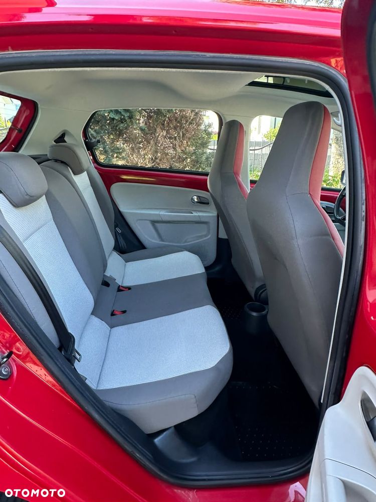 Volkswagen up! Active - 31
