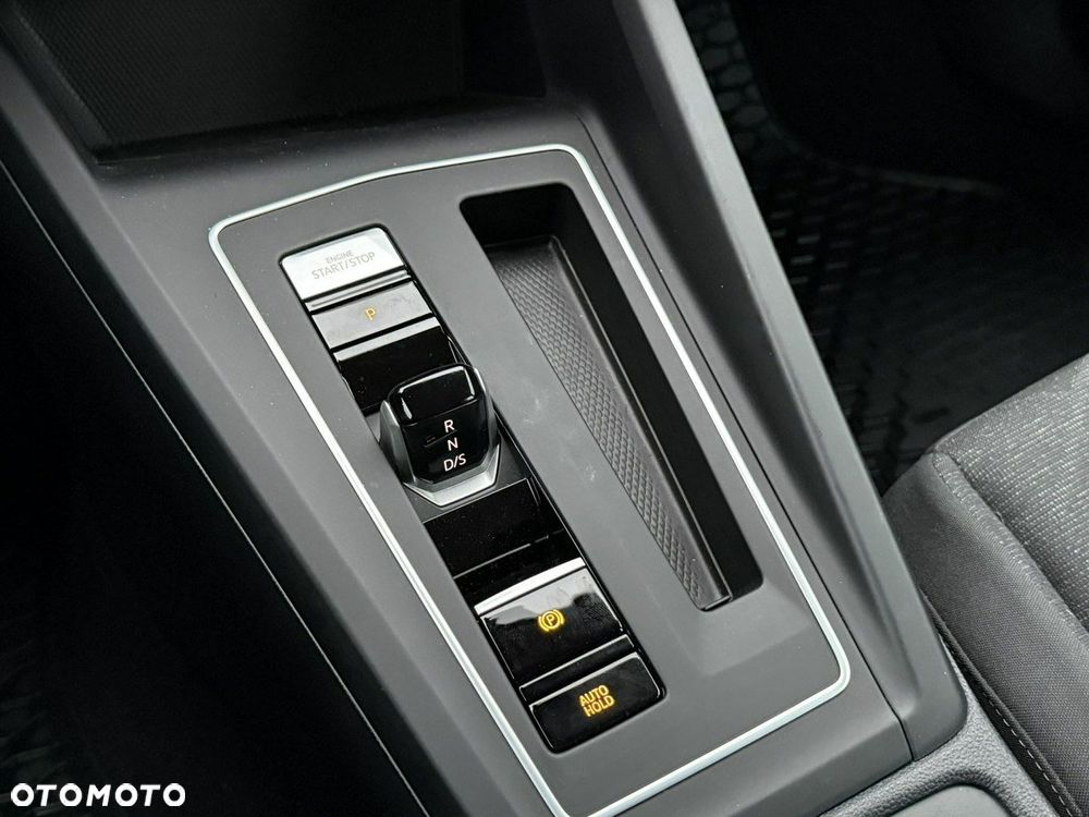 Volkswagen Golf - 21