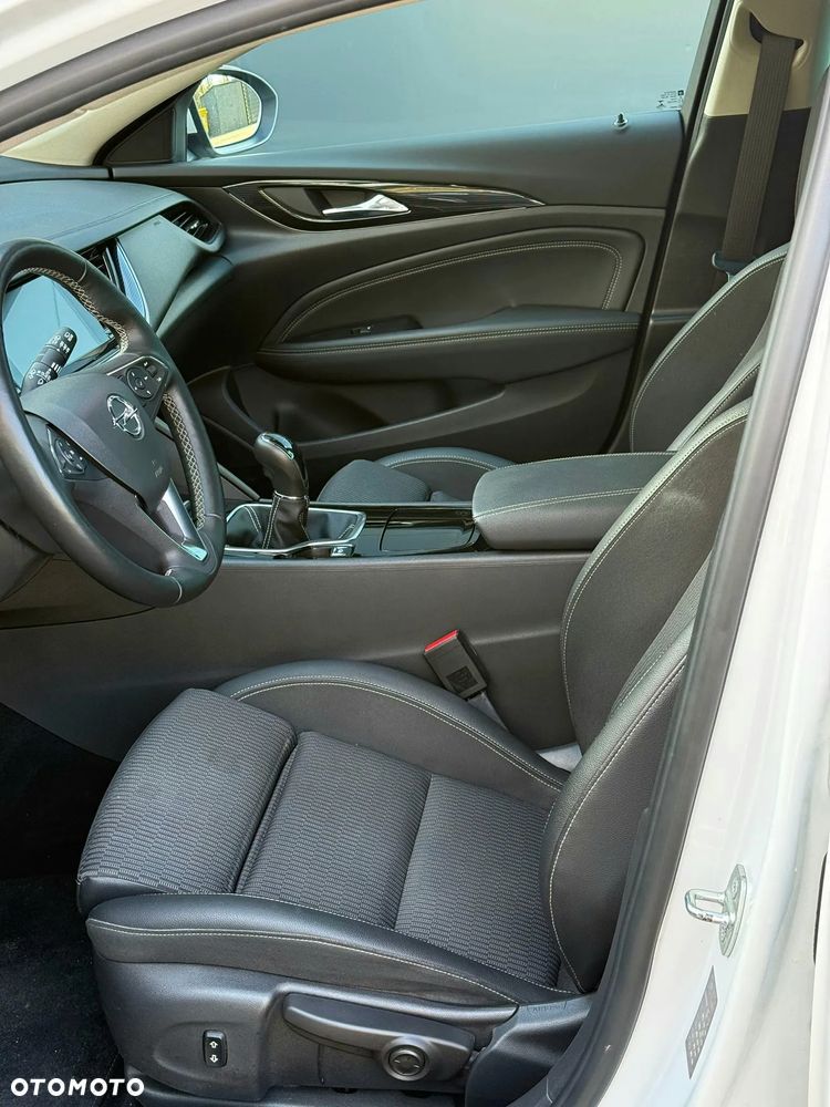 Opel Insignia 2.0 CDTI Cosmo S&S - 19