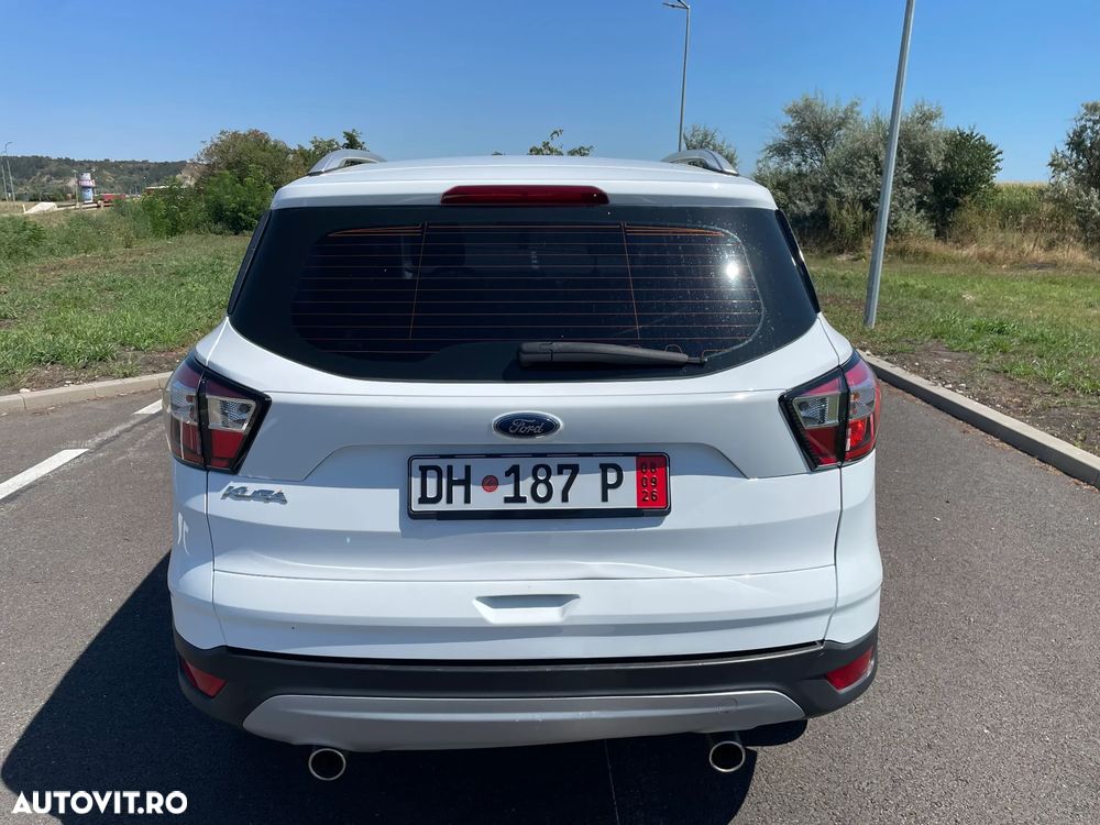 Ford Kuga 2.0 TDCi 4x4 Aut. Titanium - 4