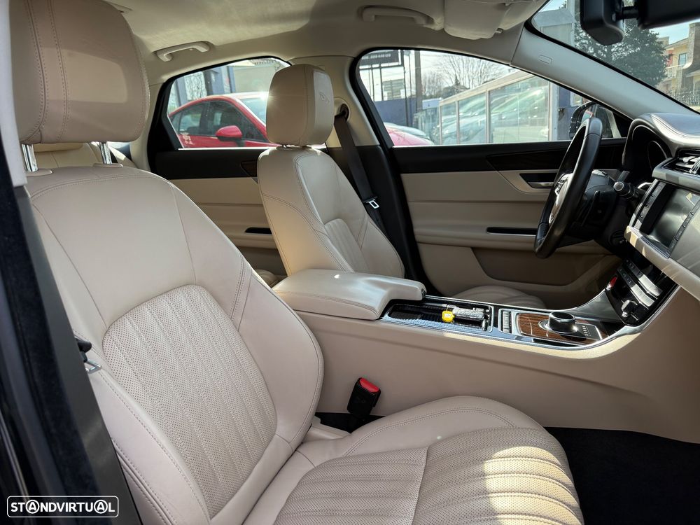 Jaguar XF 2.0 D Prestige Aut. - 48