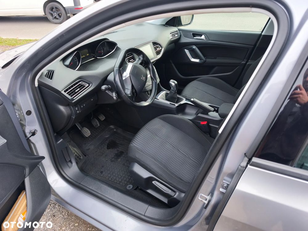 Peugeot 308 1.6 BlueHDi Active S&S - 11