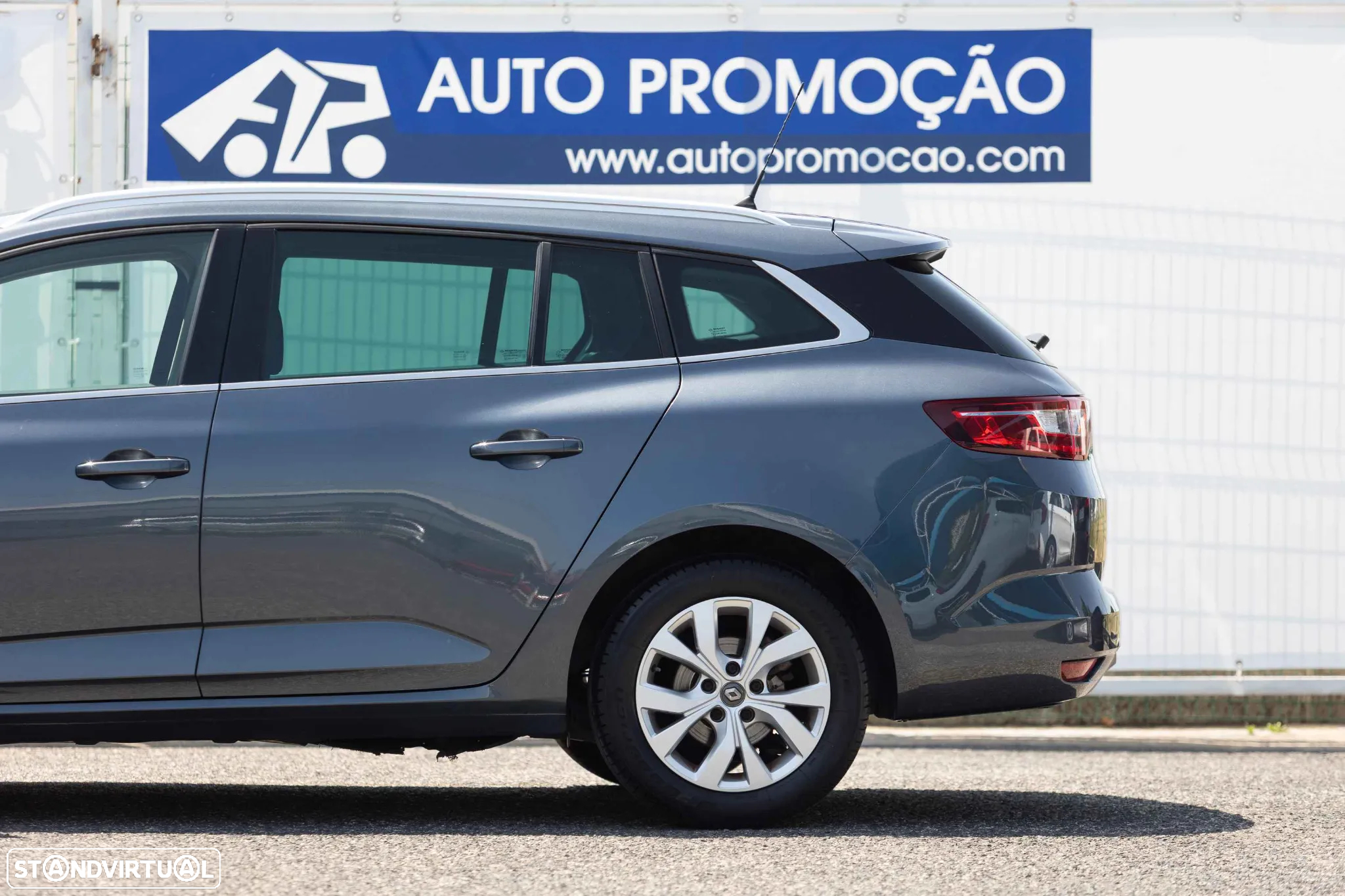 Renault Mégane Sport Tourer 1.5 Blue dCi Limited C/PM+Pneu - 9