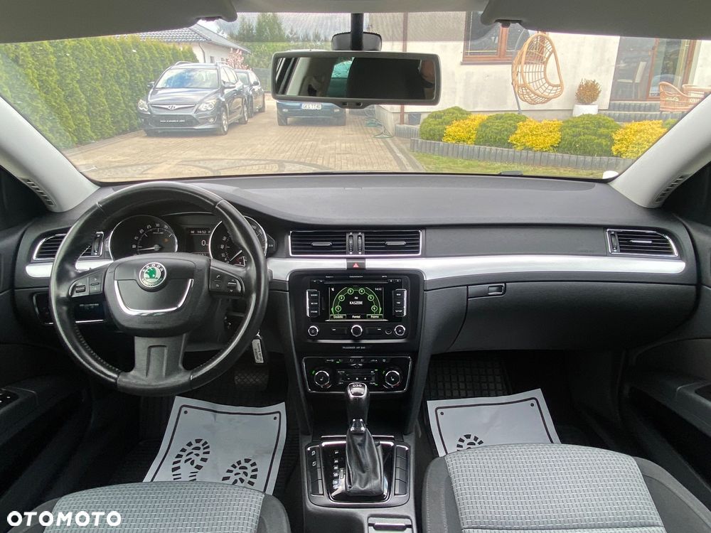 Skoda Superb 2.0 TDI DSG Exclusive - 11