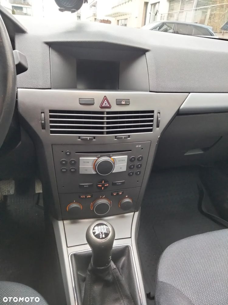 Opel Astra 1.6 Enjoy - 10