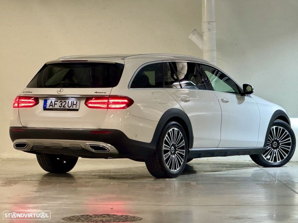 Mercedes-Benz E 220 d 4-Matic All Terrain Avantgarde + — fotografia 5