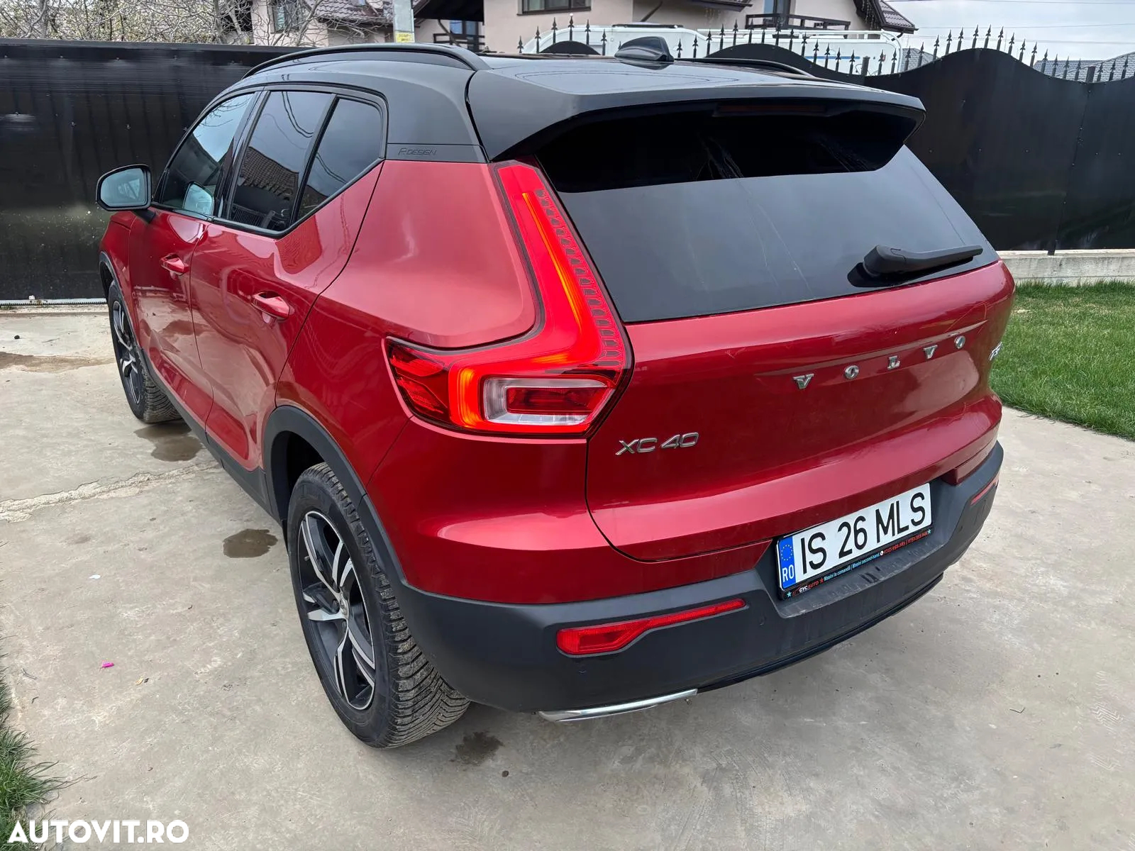 Volvo XC 40 T3 R-Design - 2