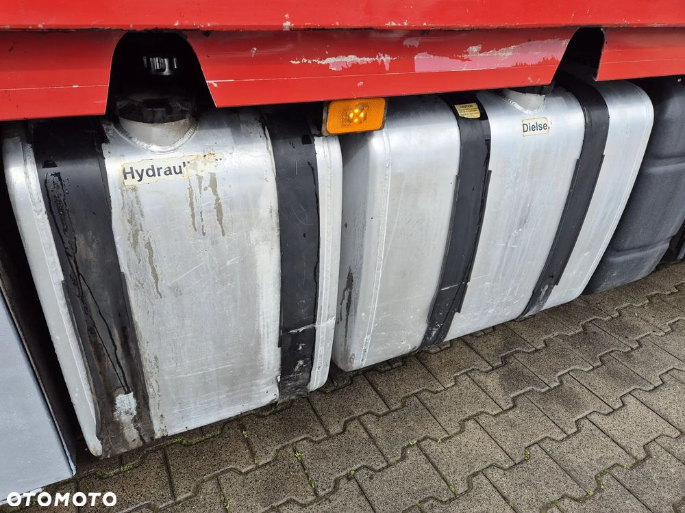 Volvo FM 330 / SKRZYNIA / HDS HIAB 840KG / KABINA SYPIALNIANA / AUTOMAT / HAK - 21