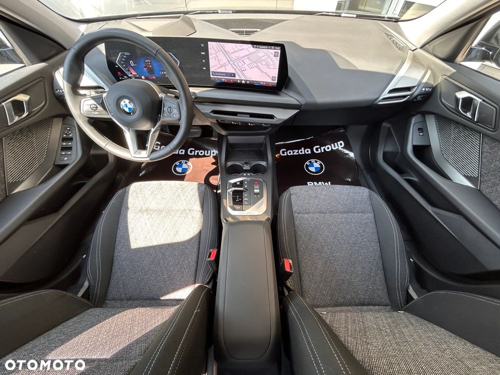 BMW Seria 1 120d mHEV - 27