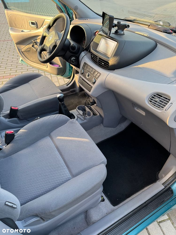 Nissan Almera Tino 1.8 Acenta - 15