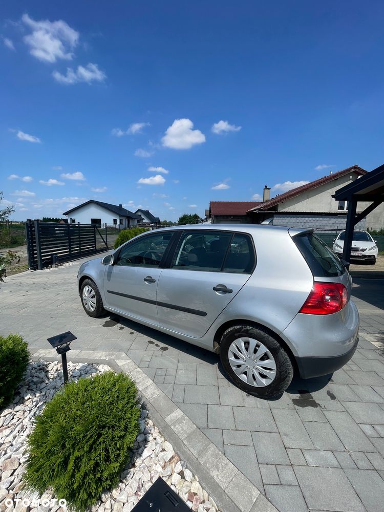 Volkswagen Golf 1.6 Comfortline - 5