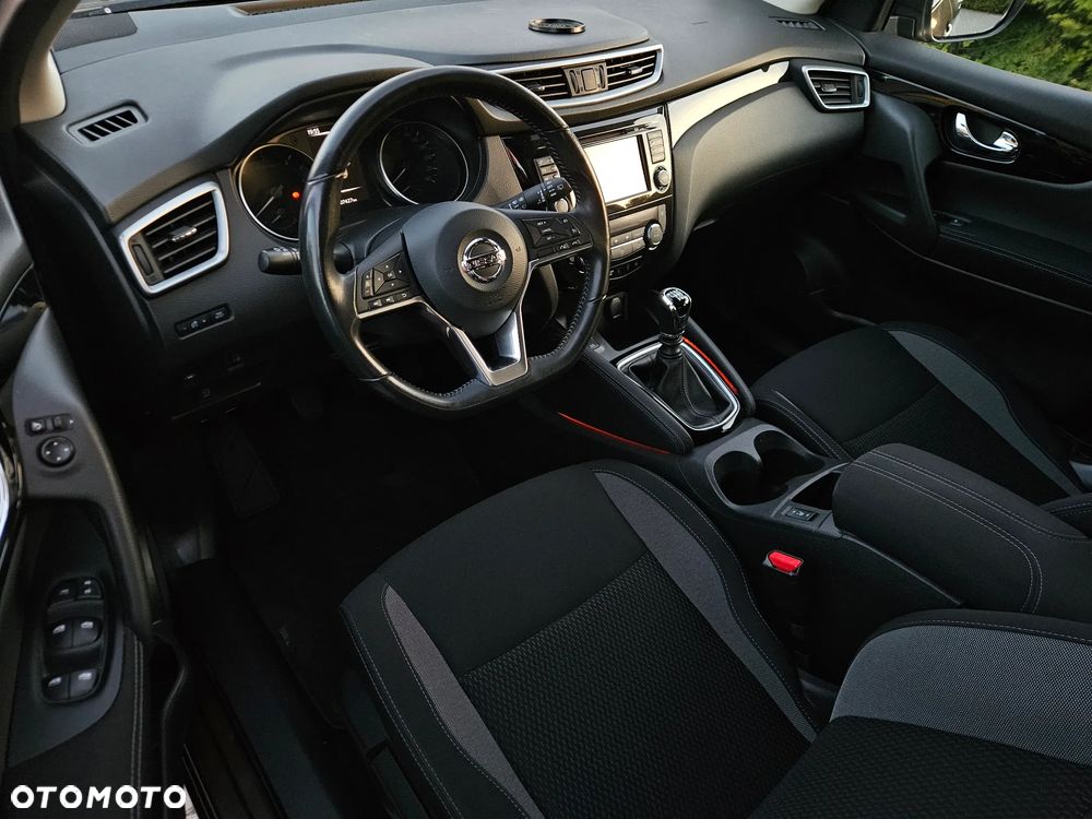 Nissan Qashqai 1.6 dCi Visia S&S - 27