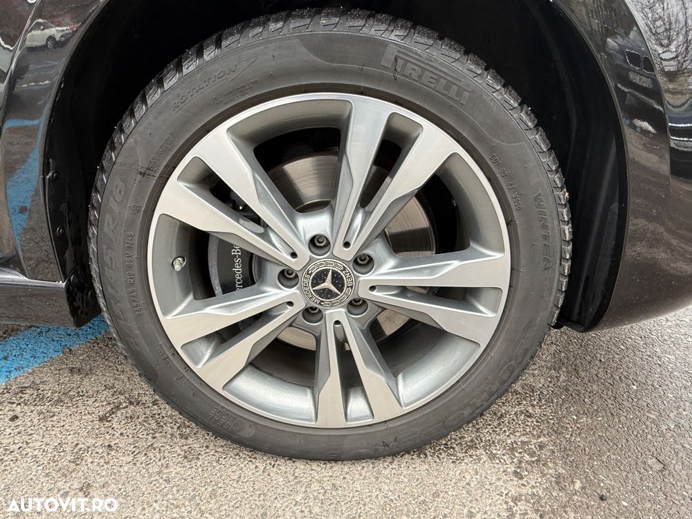 Mercedes-Benz V 300 d Lang 4Matic 9G-TRONIC Avantgarde Edition 2023 - 11