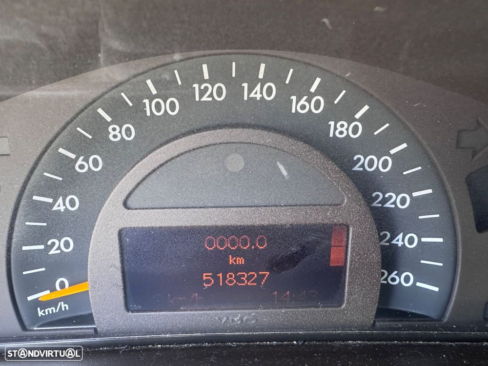 Mercedes-Benz C 220 - 14