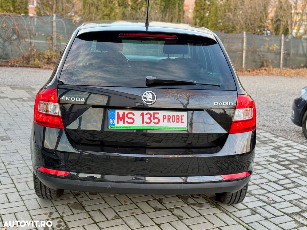 Skoda RAPID Spaceback 1.4 TSI DSG Style+ - 12